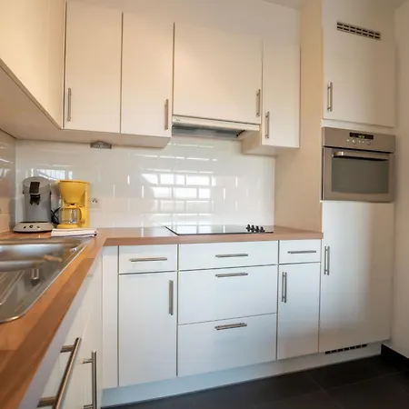 Daire Zeeparel 402 With Balcony By Interhome *