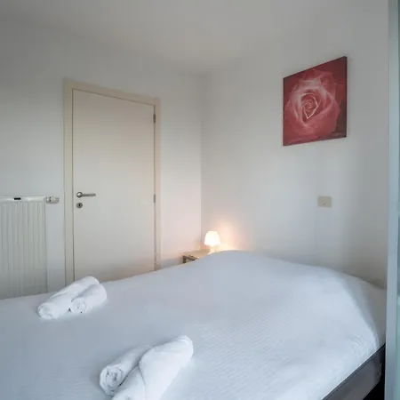 Zeeparel 402 With Balcony By Interhome Бреден